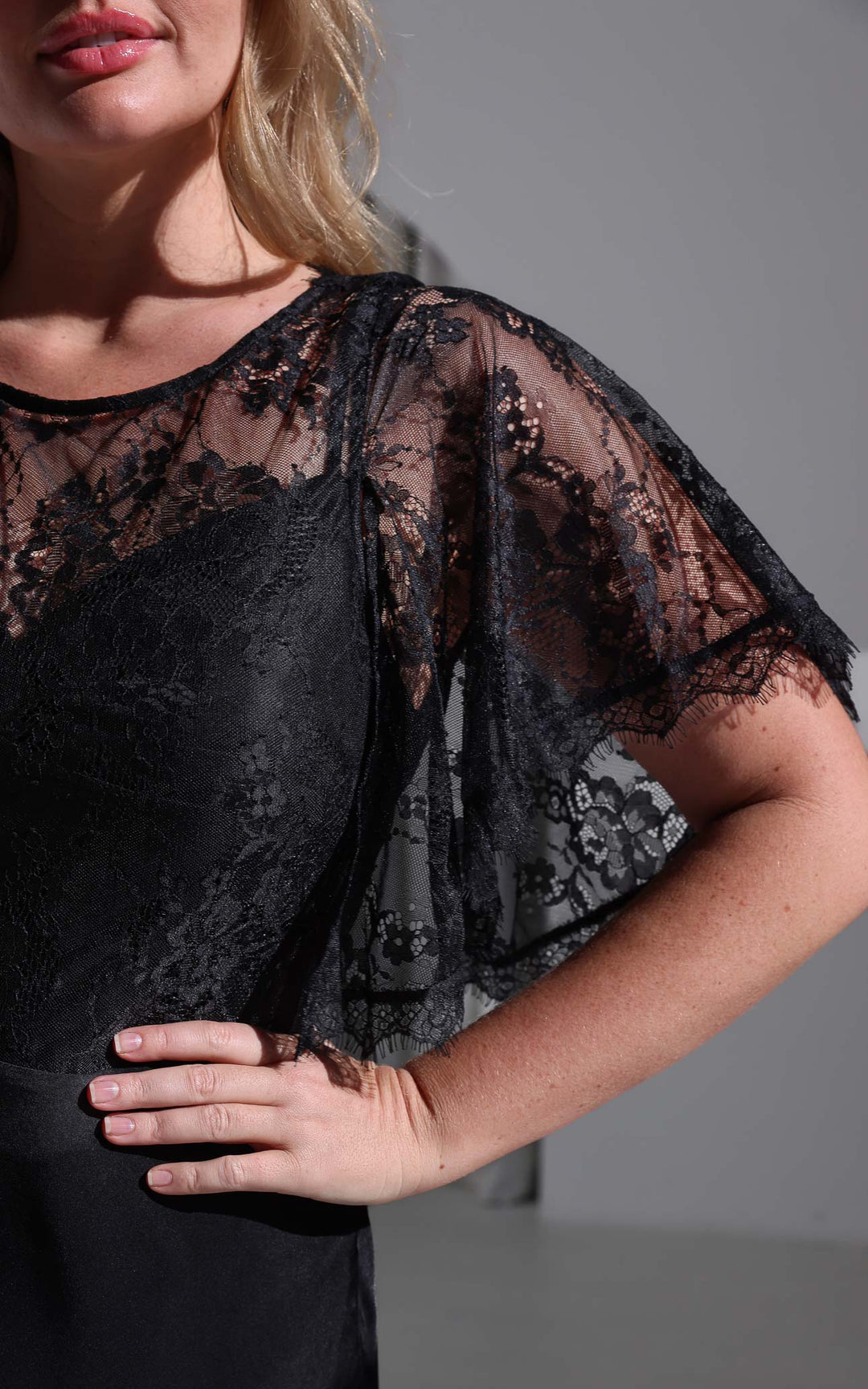 Aurelia Lace Maxi Dress - Black